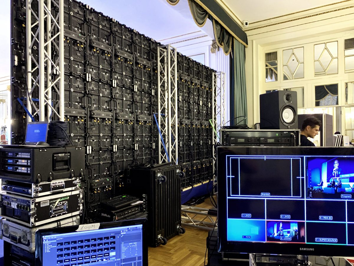 Ledwall Mosaiko installato per Congresso Polieco Napoli