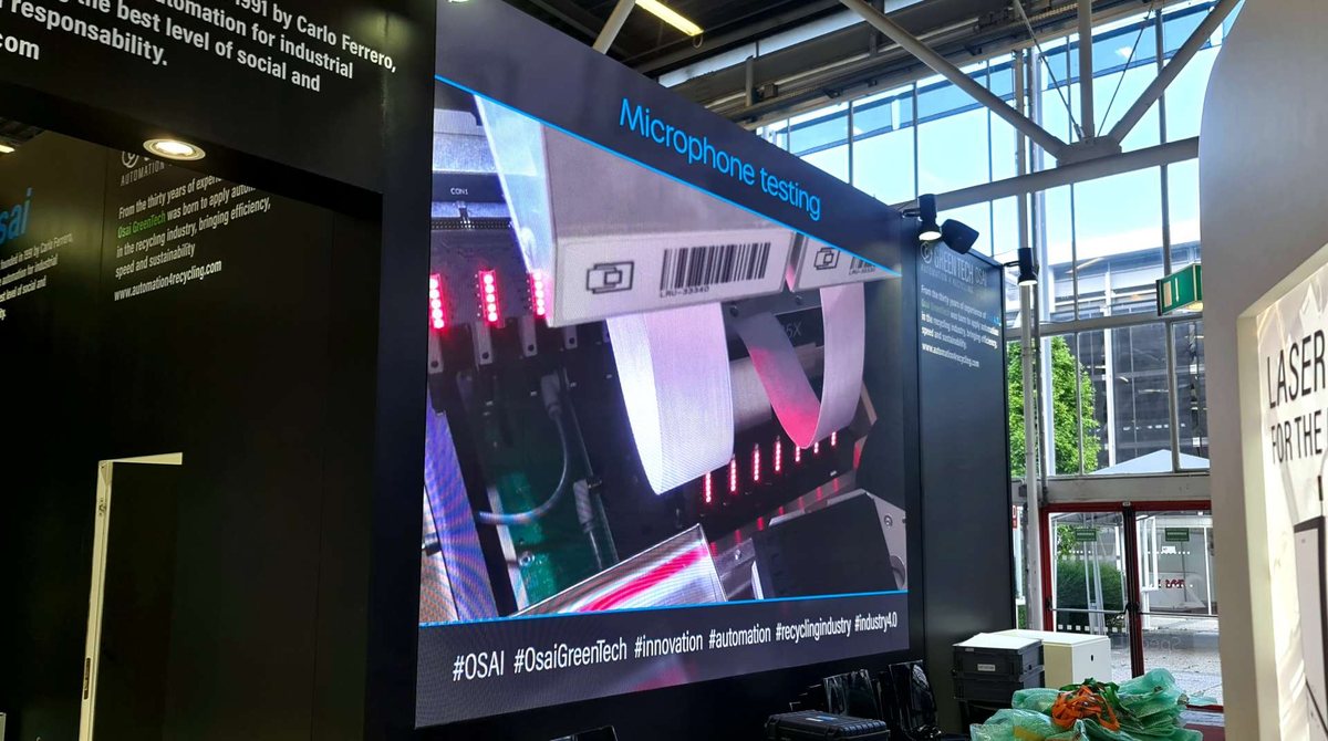 Ledwall Mosaiko installato per E-tech Bologna — 2