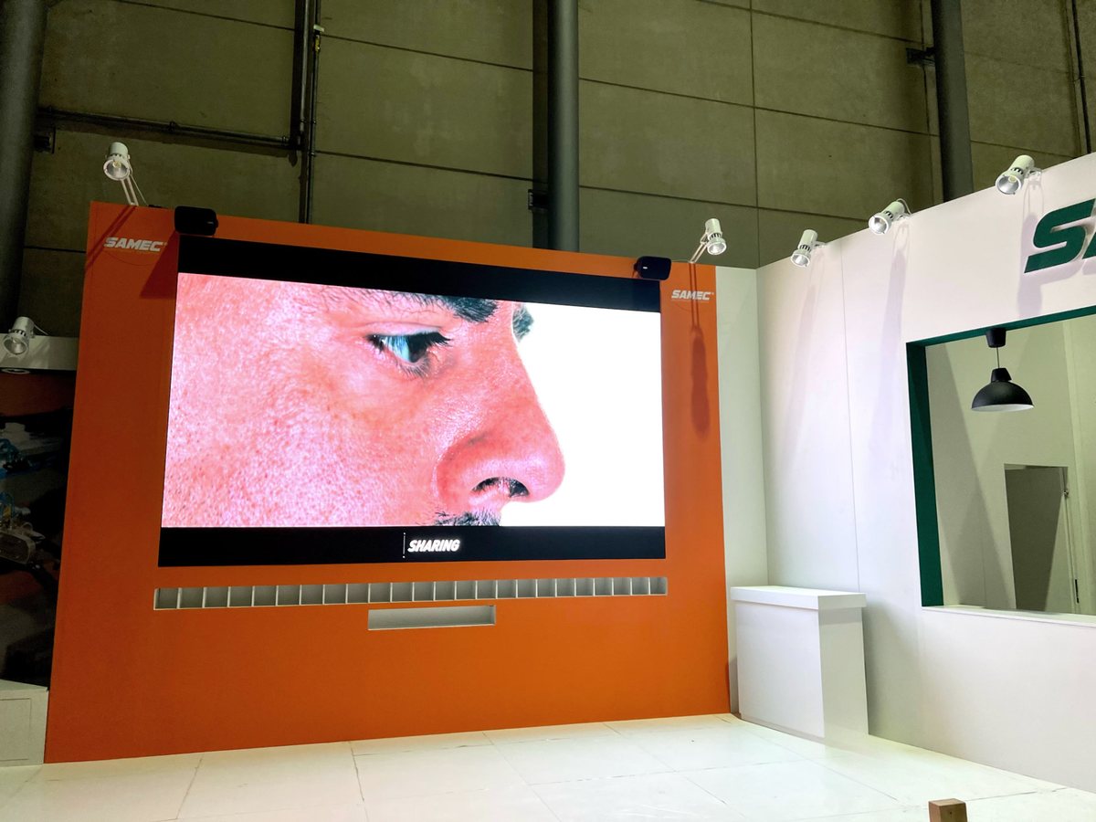 Ledwall Mosaiko installato per Euroblech Hannover