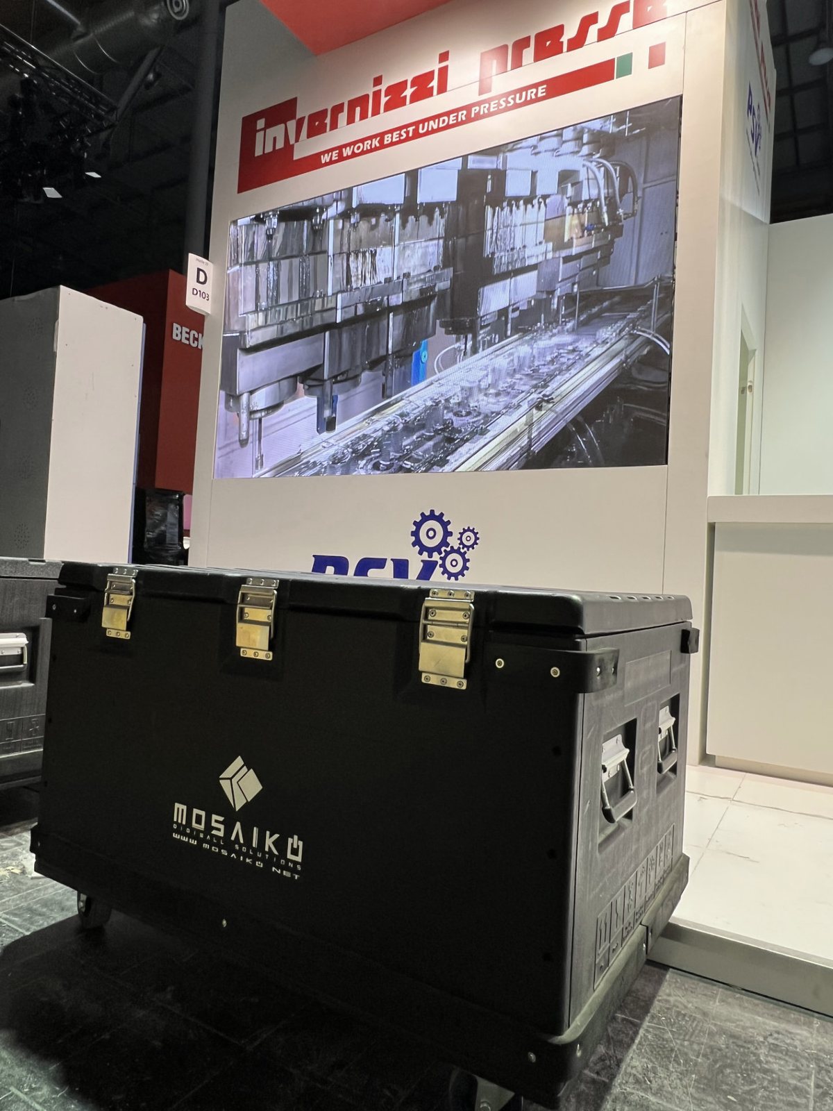 Ledwall Mosaiko installato per Euroblech Hannover — 5